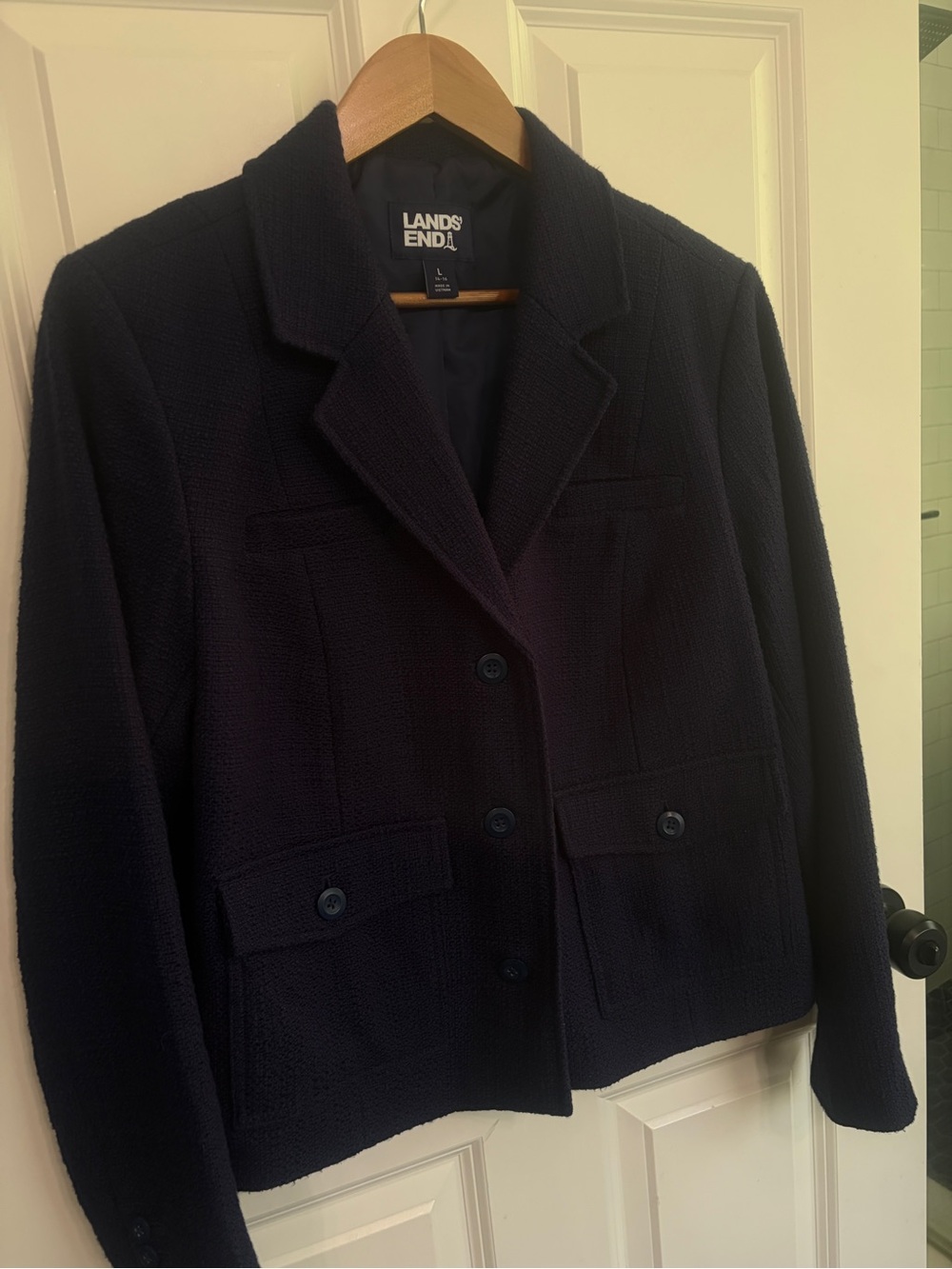 Gorgeous size L Lands' End Women's  Navy Blue Textured Blazer. Boxy fit Like new - Picture 2 of 11
